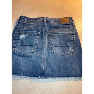 American Eagle Denim Skirt Hi-Rise‎ Mini Blue Distressed Frayed Hem Sz 2 Short